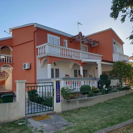 Apartments Martinovic By The Sea Куклица Екстериор снимка