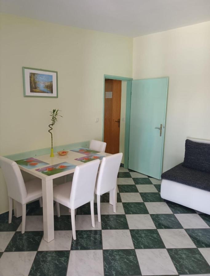Apartments Martinovic By The Sea Куклица Екстериор снимка