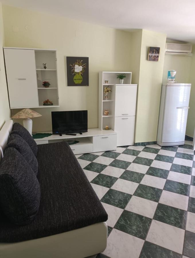 Apartments Martinovic By The Sea Куклица Екстериор снимка