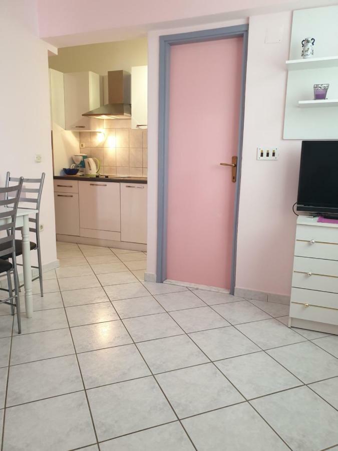 Apartments Martinovic By The Sea Куклица Екстериор снимка