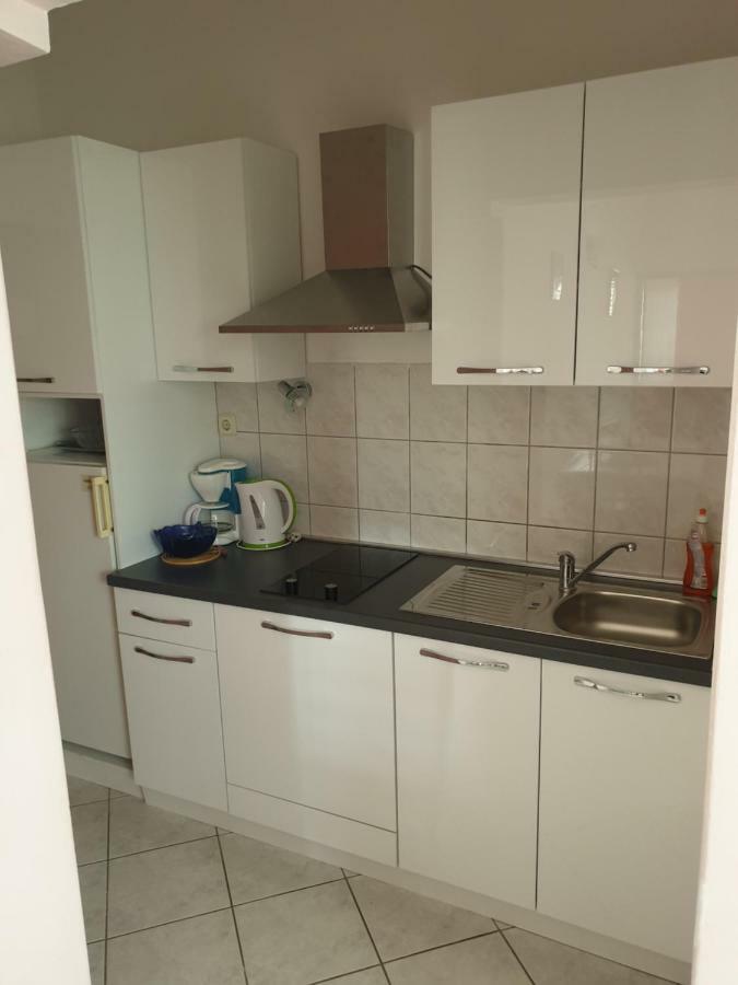 Apartments Martinovic By The Sea Куклица Екстериор снимка