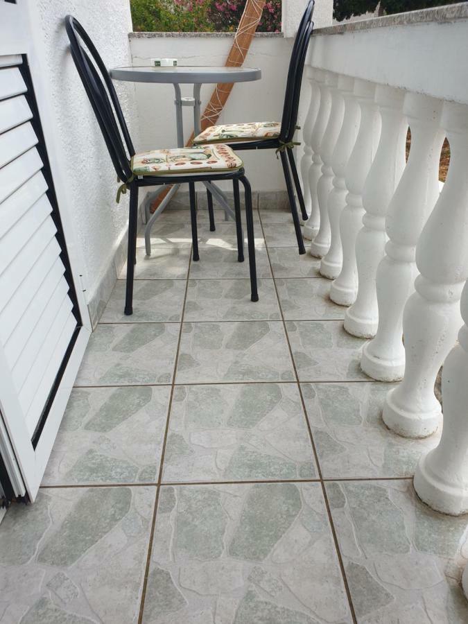 Apartments Martinovic By The Sea Куклица Екстериор снимка