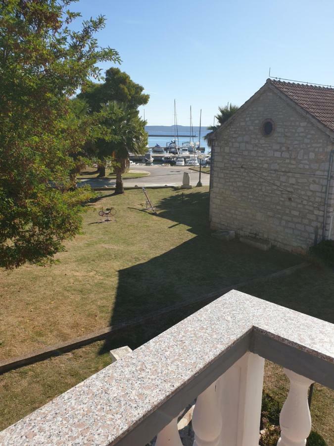 Apartments Martinovic By The Sea Куклица Екстериор снимка